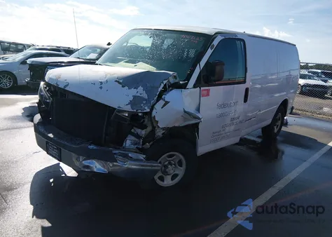 2008 Chevrolet Express Work Van z USA, uszkodzony, nr VIN 1GCFG15X681225465